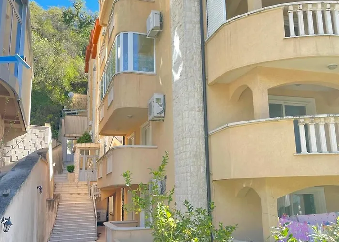 Seashell Hideaway Apartment